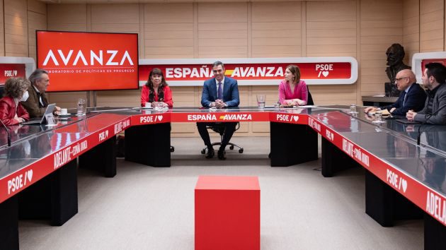 Reunión de Pedro Sánchez, Secretario General del PSOE, con el grupo de trabajo de Avanza